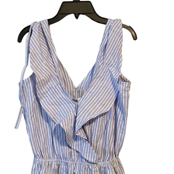 - BB Dakota Women’s Button Romper - Picture 2 of 4